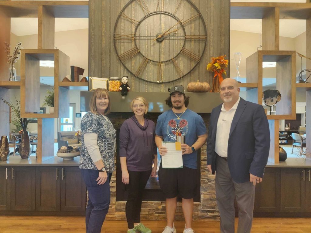 Westhills Village staff celebrating employee 5 year anniversary